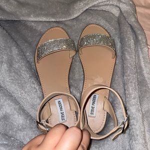 Very cute sandals size 9 1/2